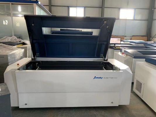 ± 5 μm প্লেট পুনরাবৃত্তিযোগ্যতা থার্মাল কম্পিউটার-টু-প্লেট মেশিন যা 20 C তাপমাত্রায় স্থিতিশীল ইনডোর স্টোরেজের জন্য